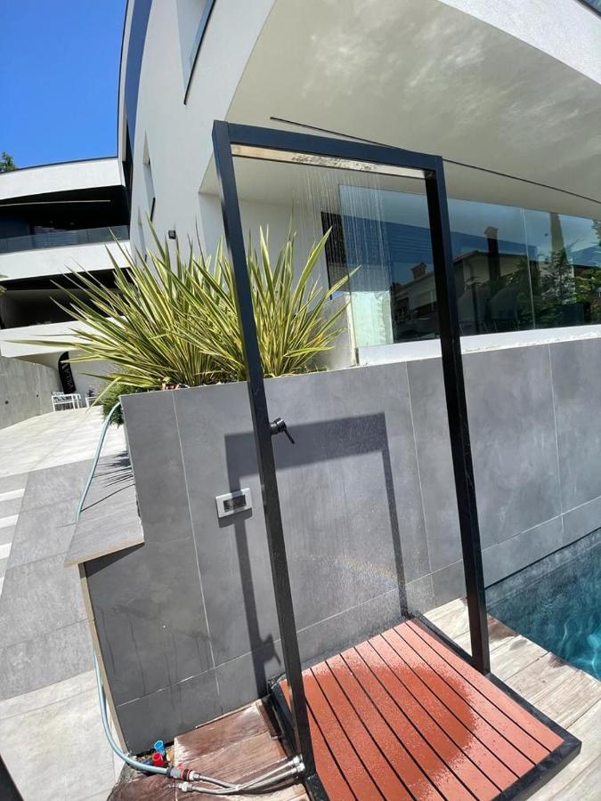 Aparthotel Villa V With Heated Pool Rijeka Exterior foto